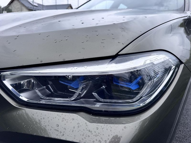 BMW X6 (2021) Bmw x6 40d - fotka 7 z 21
