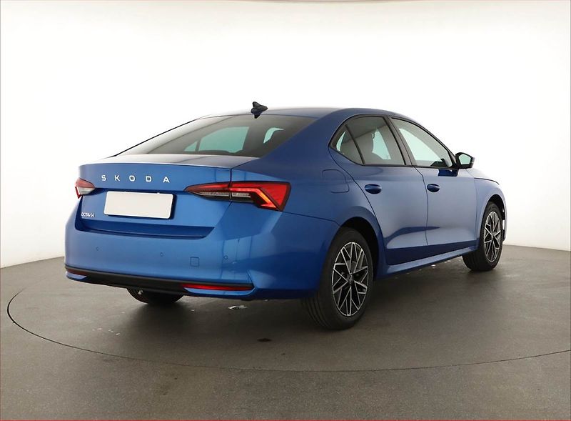 Škoda Octavia (2025) 1.5 TSI, Selection, FullLed - fotka 5 z 16