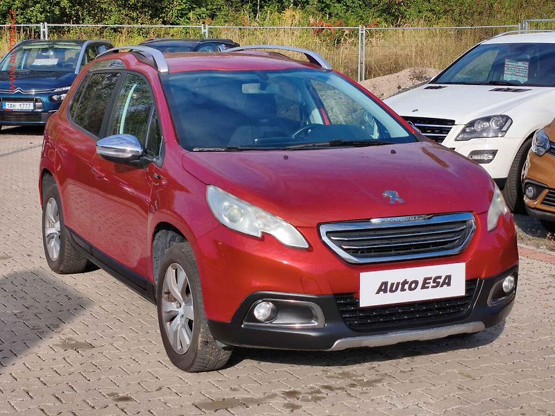 Peugeot 2008 (2015) 1.2PT, Style, navi - fotografie inzerátu