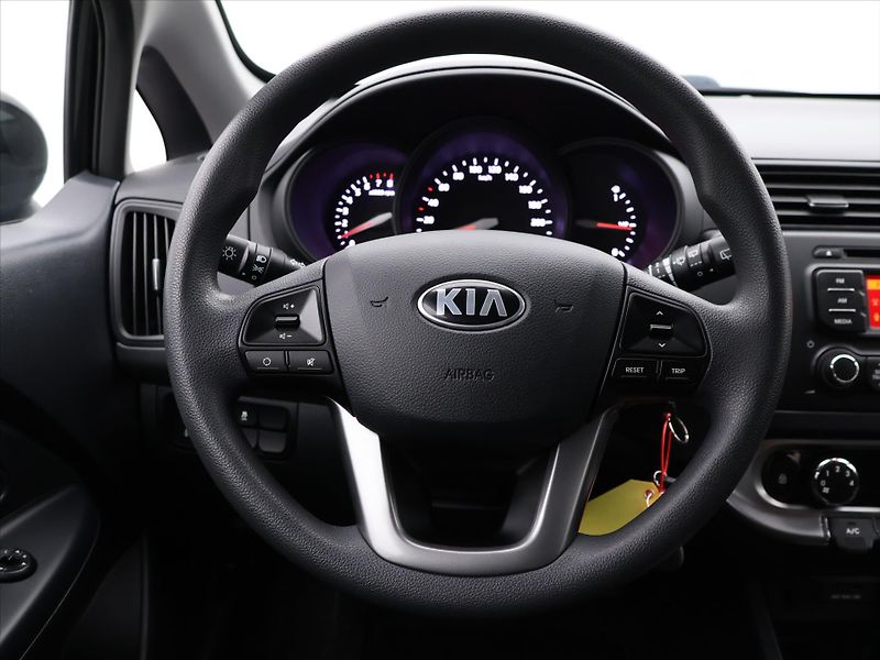 Kia Rio 1.3 1.25CVVT 62kW Comfort Pro - fotka 17 z 34