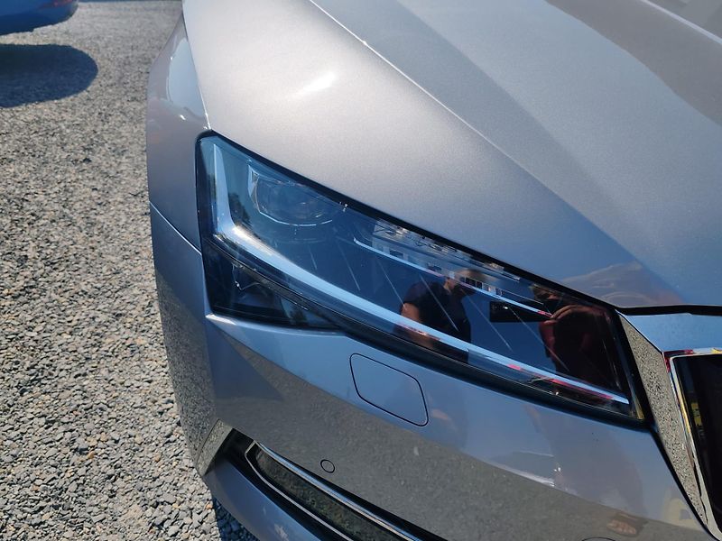 Škoda Superb 2.0 TDI Laurin & Klement 4x4  - fotka 31 z 40