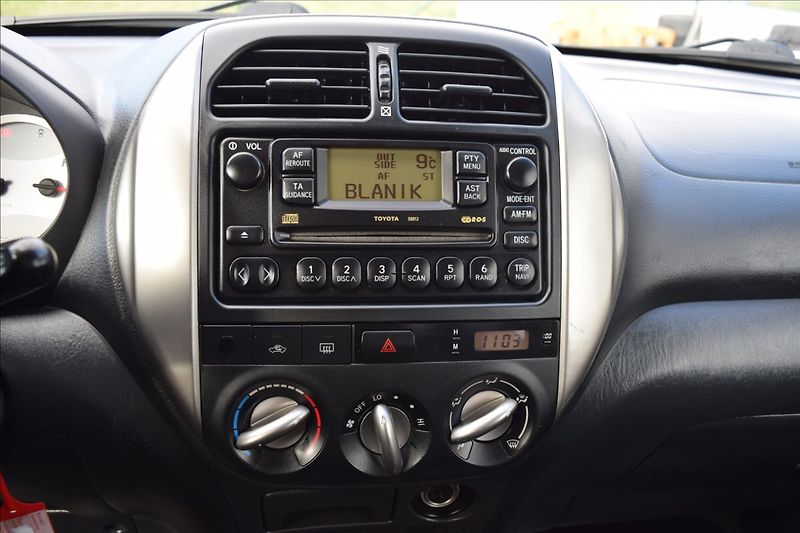 Toyota RAV4 2,0 VVT-i 4WD 110KW BEZ KOROZE - fotka 27 z 33
