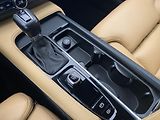 Volvo V90 D4 MOMENTUM AUT  - náhled 26