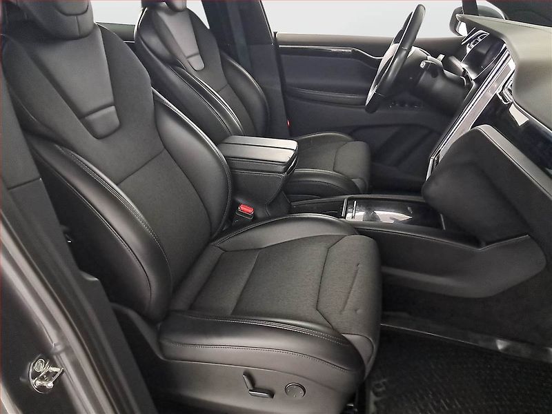 Tesla Model X (2017) 100D, SoH 86% - fotka 9 z 22