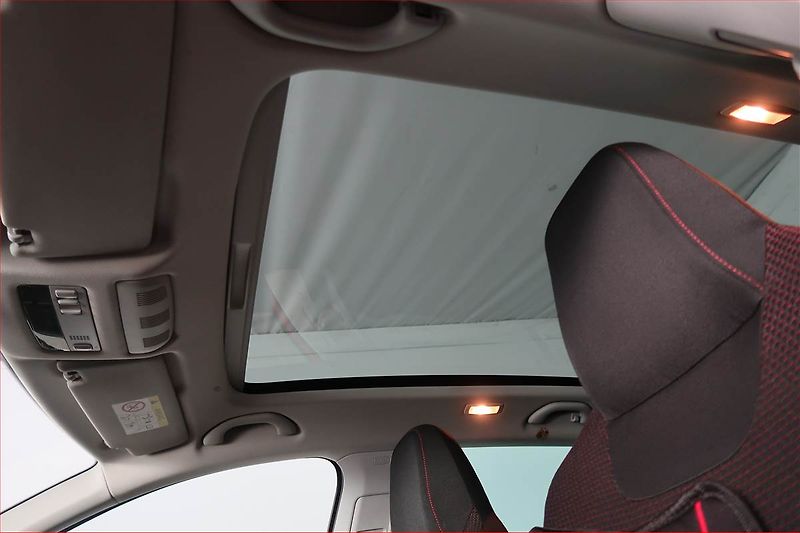 Škoda Rapid (2015) Spaceback 1.2 TSI, Tempomat - fotka 18 z 18