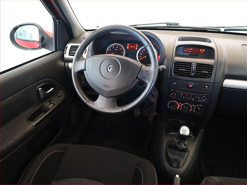 Renault Clio (2010) 1.2 16V - fotka 7 z 13