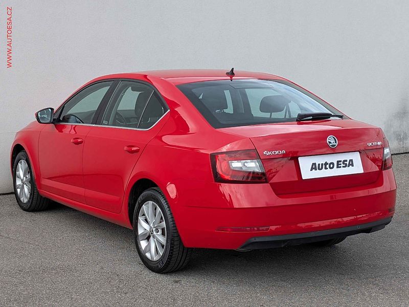 Škoda Octavia (2019) 2.0 TDi, 1.maj,ČR, Style - fotka 4 z 16