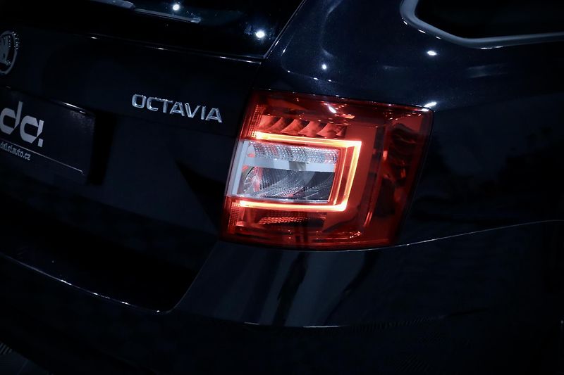 Škoda Octavia 3 FL Combi 1.4 TSI 110 kW - fotka 9 z 35
