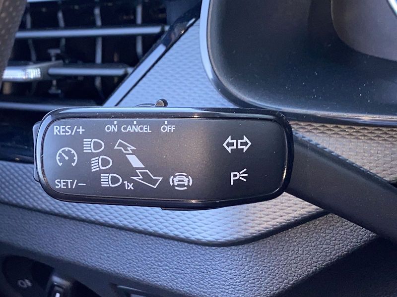Škoda Kamiq (2023) 1.0 TSI Ambition - fotka 21 z 33