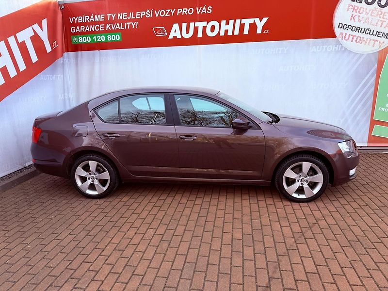 Škoda Octavia 1.6 TDi Elegance, ČR - fotka 5 z 21