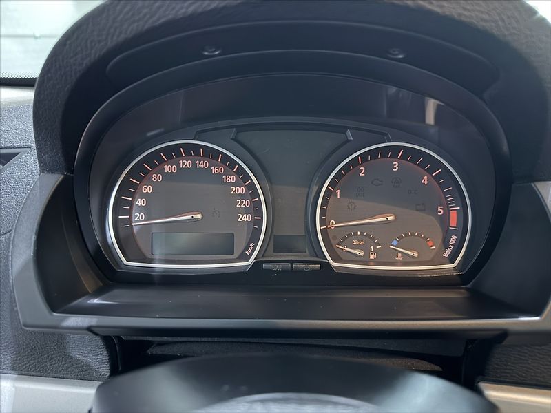 BMW X3 2,0   20D XDRIVE AUTOMAT - fotka 13 z 43