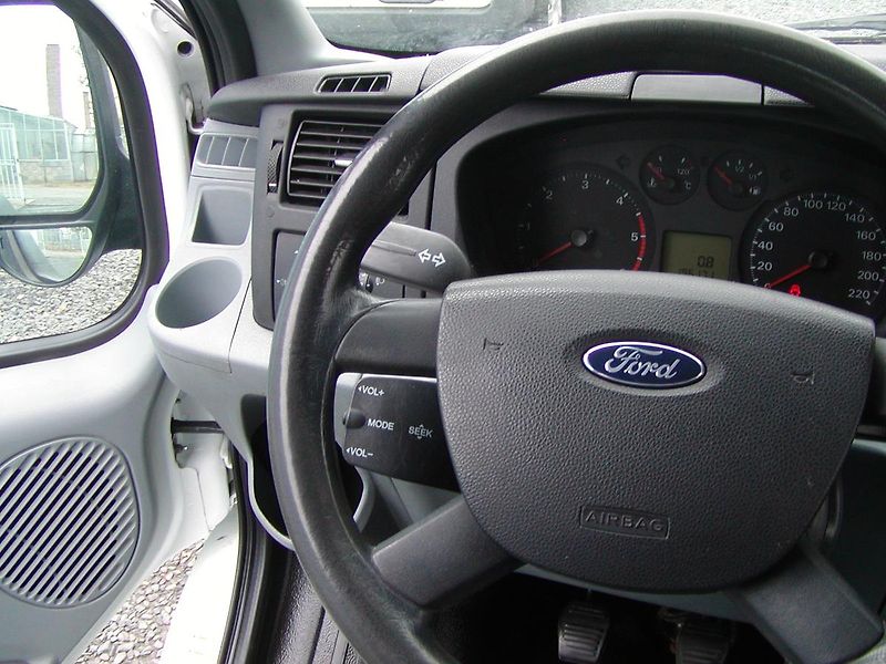 Ford Transit (2011) 2.2TDCi, 6MÍST, 350L,196TIS.KM - fotka 18 z 50