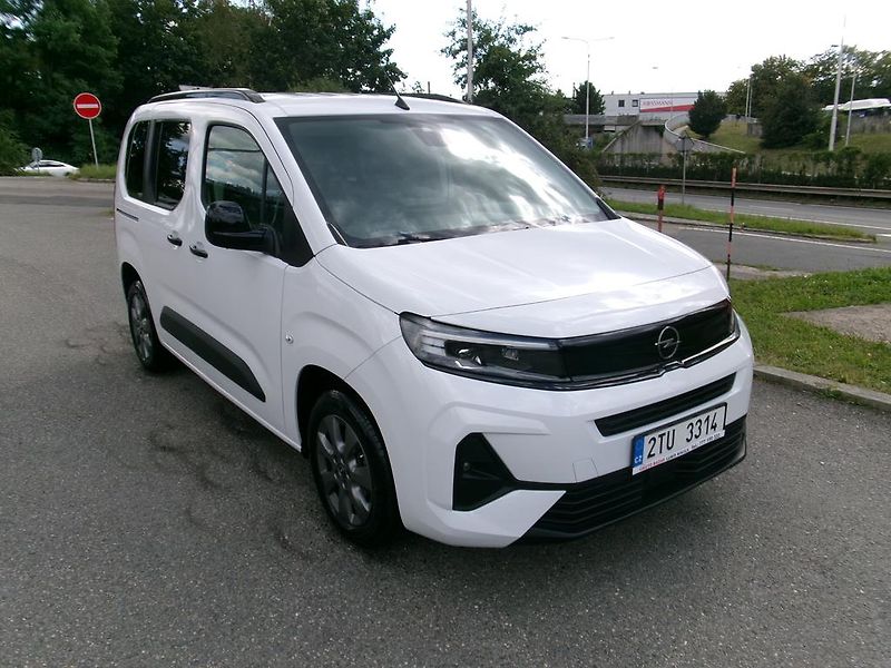 Opel Combo (2025) EDITION PLUS 1.2 81kW - fotka 4 z 17