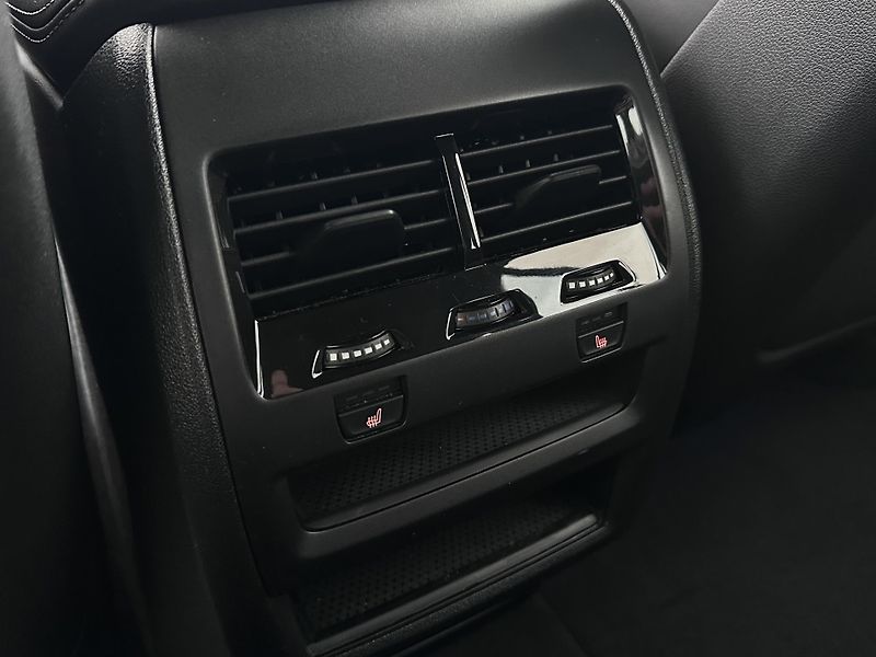 BMW X5 xDrive40d M-Sport PRO - fotka 29 z 33