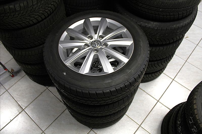 Volkswagen Multivan 2,0 TDI  1MAJ,7MÍST,AT,4x4,DPH - fotka 40 z 40