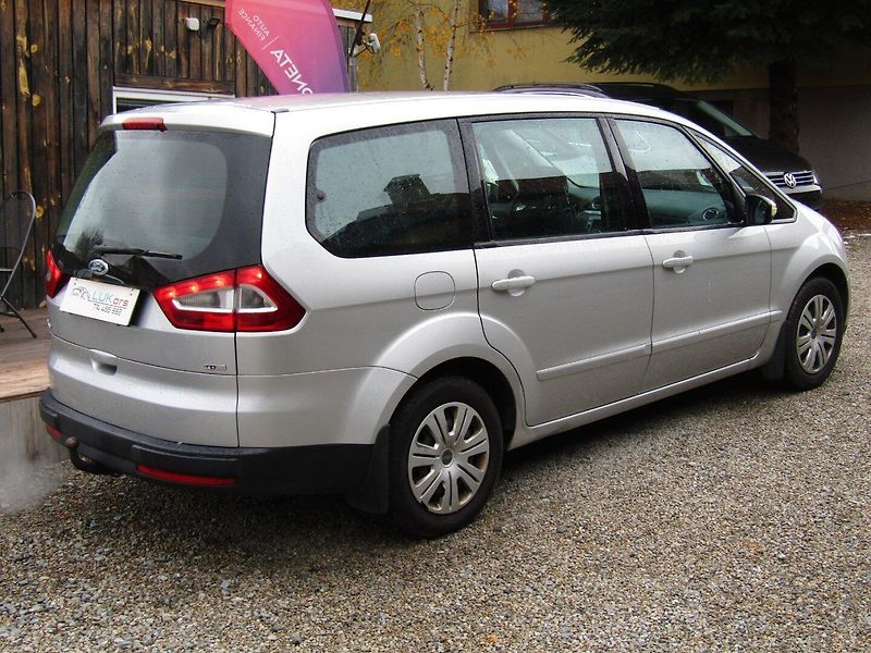 Ford Galaxy (2006) 2.0 TDCi 96kW  ZIMNÍ PNEU 7MÍS - fotka 11 z 40