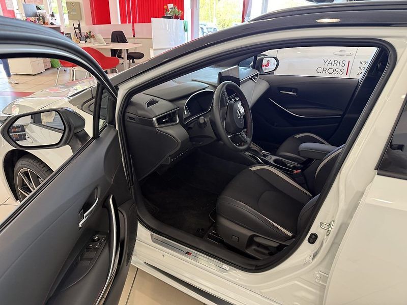 Toyota Corolla 2.0HEV, GR SPORT - fotka 11 z 16