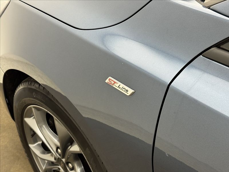 Ford Focus 1,5 ST-LINE ZÁRUKA LED 1MAJ ČR - fotka 38 z 40