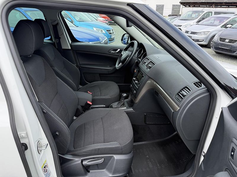 Škoda Yeti 1.2 TSI DSG ELEGANCE - fotka 10 z 13