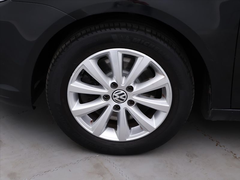 Volkswagen Touran 2,0 TDI 103kW Highline Tažné - fotka 20 z 27