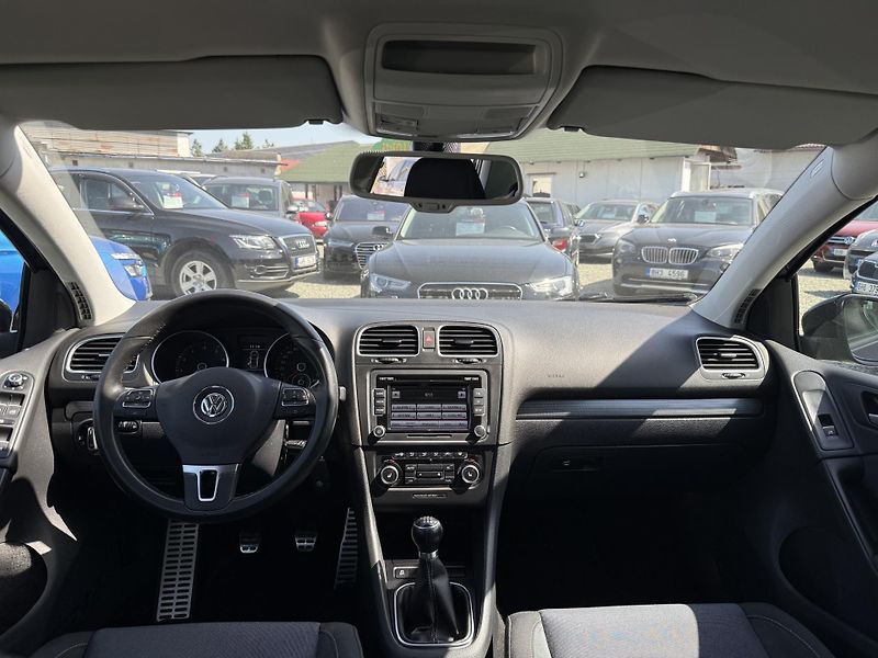 Volkswagen Golf 1.2 TSI STYLE - fotka 7 z 13