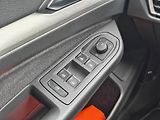 Volkswagen Golf Life 1,0TSi - náhled 17