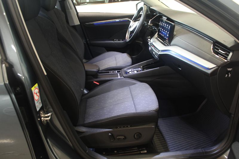 Škoda Octavia (2020) IV 2.0TDI DSG Display LED  - fotka 23 z 38