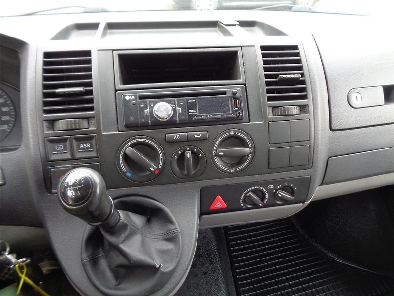 Volkswagen Transporter 1,9 - fotka 16 z 17