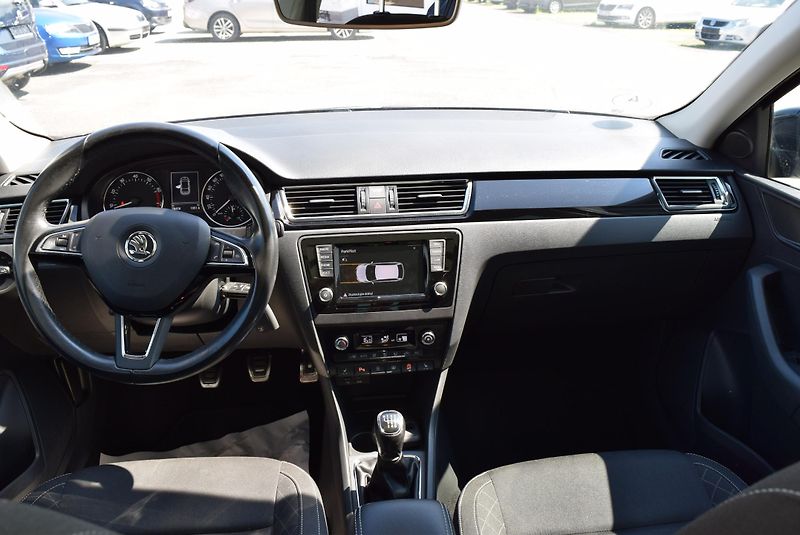 Škoda Rapid (2016) 1.2TSI 81kw STYLE XEN NAVI PAN - fotka 19 z 45