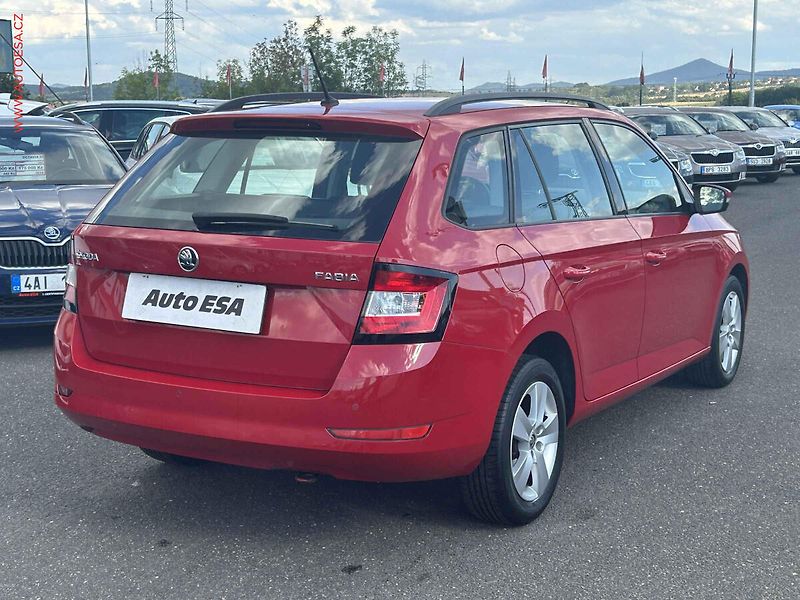 Škoda Fabia (2019) 1.0TSi, ČR, AC, ACC - fotka 4 z 15