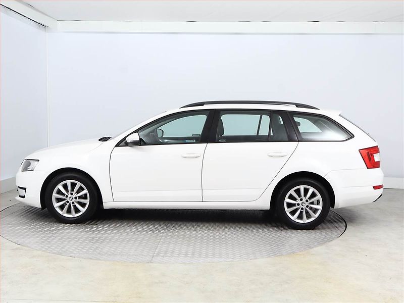 Škoda Octavia (2015) Ambition 1.6 TDI, Tempomat - fotka 3 z 14