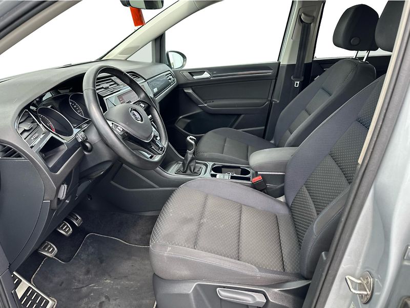 Volkswagen Touran Comfortline 2.0 TDI 85 kW MAN. - fotka 11 z 22
