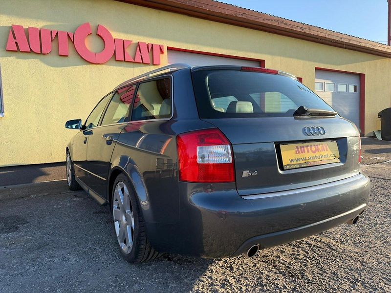 Audi S4 4.2 V8 344PS/Quattro/Manuál - fotka 5 z 24