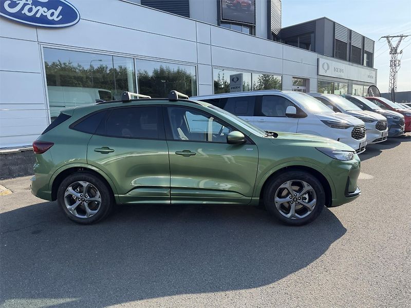 Ford Kuga (2025) ST-Line, 5dveřová, 1.5 EcoBoos - fotka 2 z 20