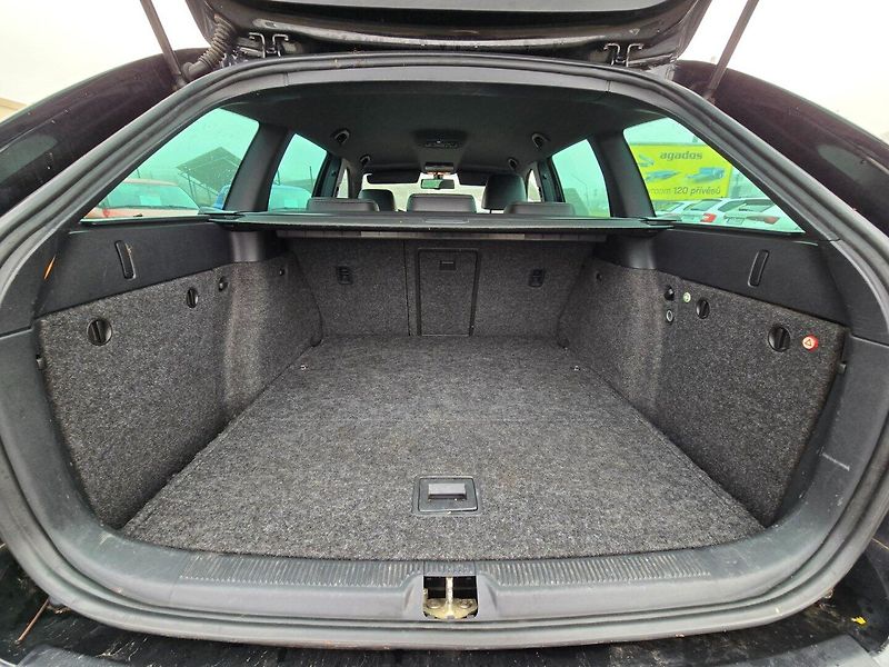 Škoda Octavia (2012) 2.0 TDi 125KW RS - fotka 17 z 22