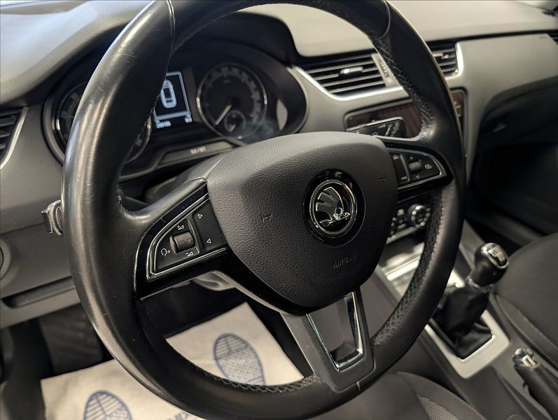 Škoda Octavia TSI, 110KW - fotka 13 z 27