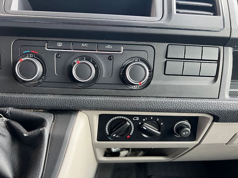 Volkswagen Transporter 2,0TDI 75kW - fotka 9 z 12