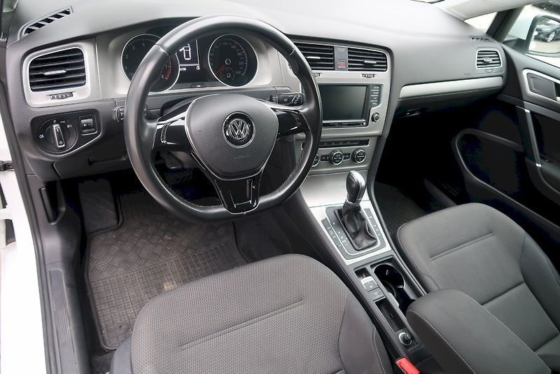 Volkswagen Golf (2016) COMFORTLINE 1,2 TSI 81 kW DSG - fotka 20 z 29