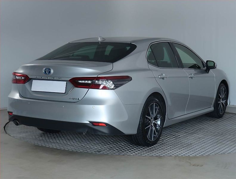 Toyota Camry (2022) Prestige 2.5 Hybrid - fotka 5 z 21