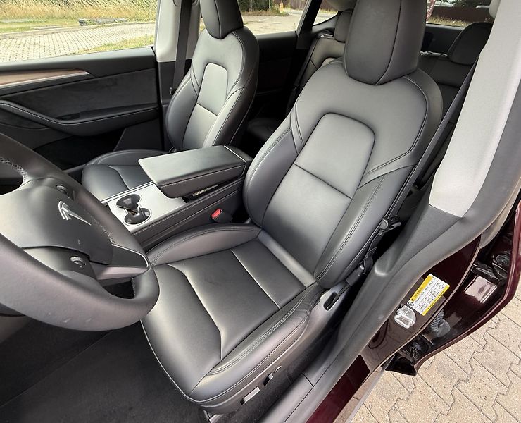 Tesla Model Y Long Range DUAL tažné - fotka 6 z 13