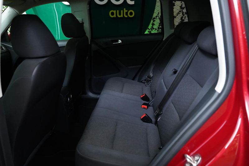 Volkswagen Tiguan - fotka 22 z 25