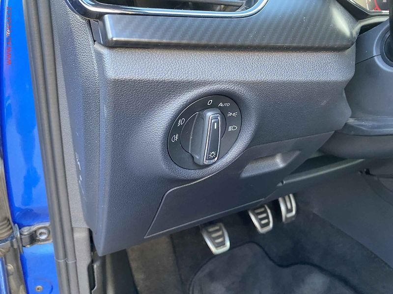 Škoda Kamiq (2021) 1.0 TSi, Monte Carlo, LED - fotka 17 z 22