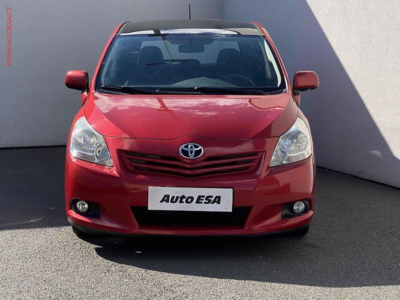 Toyota Verso (2013) 2.0 D-4D, ČR, STK6/28 - fotka 2 z 17
