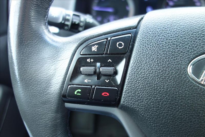 Hyundai Tucson 1,7 CRDi 85KW, ČR, NAVIGACE. - fotka 30 z 38