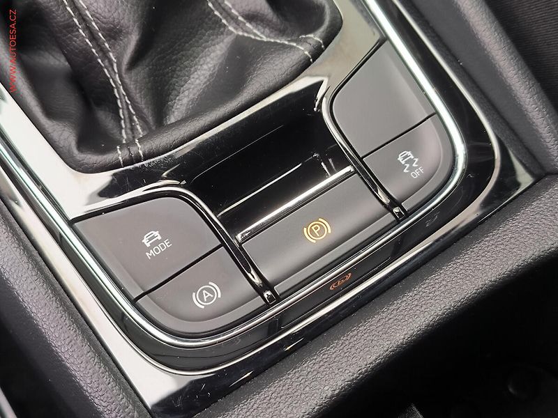 Škoda Karoq (2022) 1.5TSi, 2.maj,ČR, SportLine - fotka 19 z 26