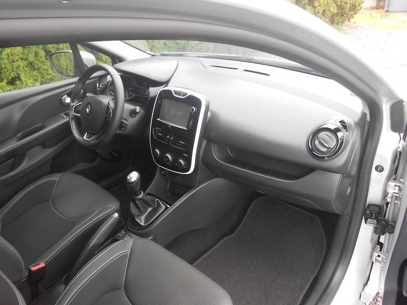Renault Clio 0,9TCe,NAVI, CHROM, 65TKM - fotka 14 z 39
