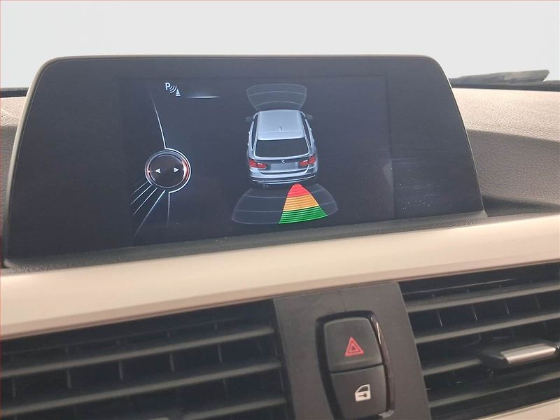 BMW Řada 3 (2014) 318 d, Automat, Navi, Tempomat - fotka 22 z 22