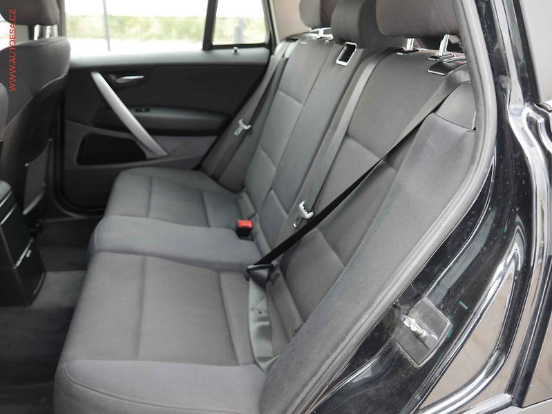 BMW X3 (2006) 2.0d xDrive, Výhř.sed. - fotka 10 z 17