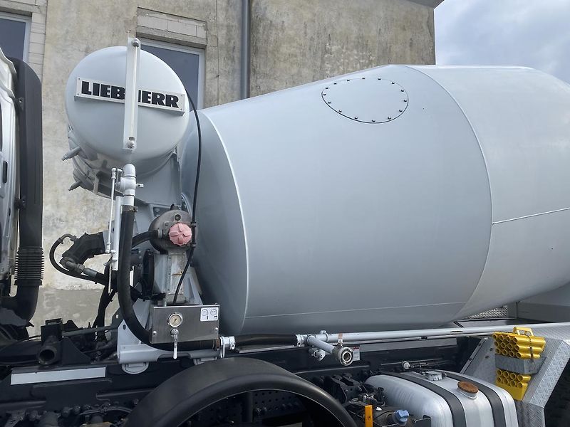 Mercedes-Benz Arocs 3240 8x4 Lieberr TOP STA - fotka 6 z 11