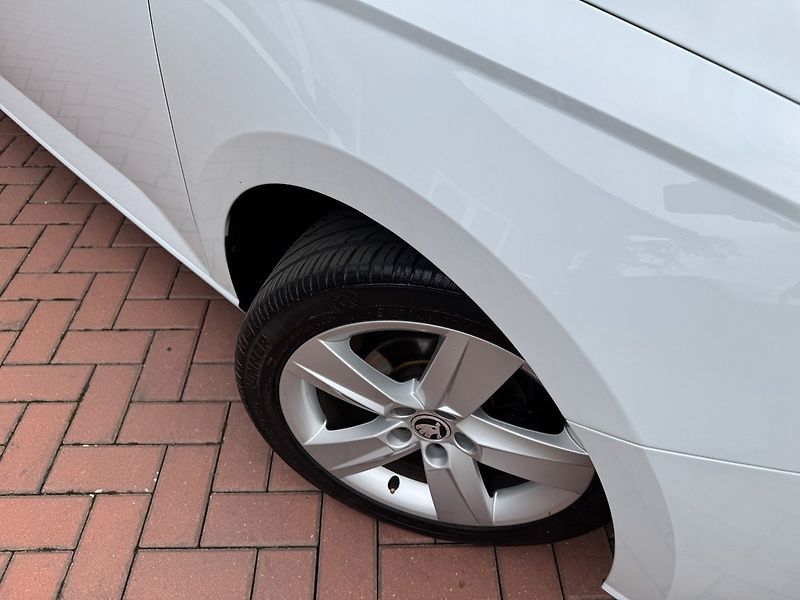 Škoda Fabia (2017) 1.2TSi Style Digi Klima - fotka 46 z 50